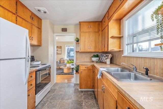 1733 S Shoshone St, Boise, ID 83705