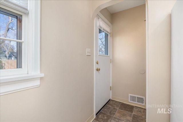 1733 S Shoshone St, Boise, ID 83705