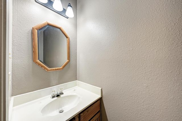 502 Columbine Ave, Cedar Park, TX 78613