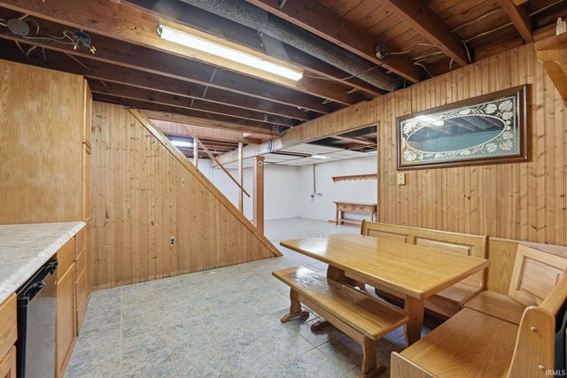 2225 Dellwood Drive, Fort Wayne, IN 46803