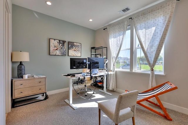 2995 Middlebury Dr, Lathrop, CA 95330