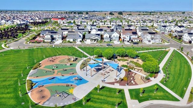 2995 Middlebury Dr, Lathrop, CA 95330