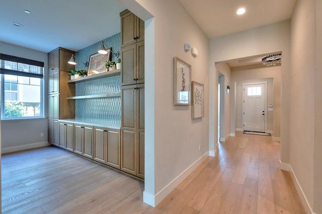 2995 Middlebury Dr, Lathrop, CA 95330