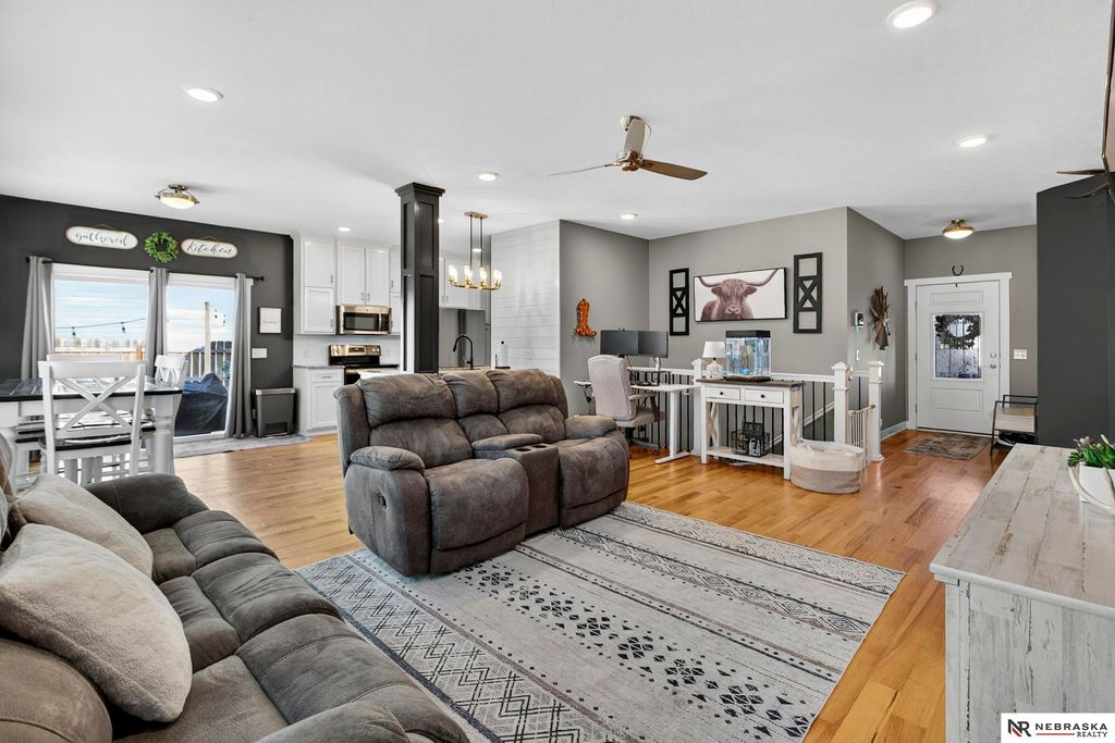 413 Eastwood Drive, Louisville, NE 68037