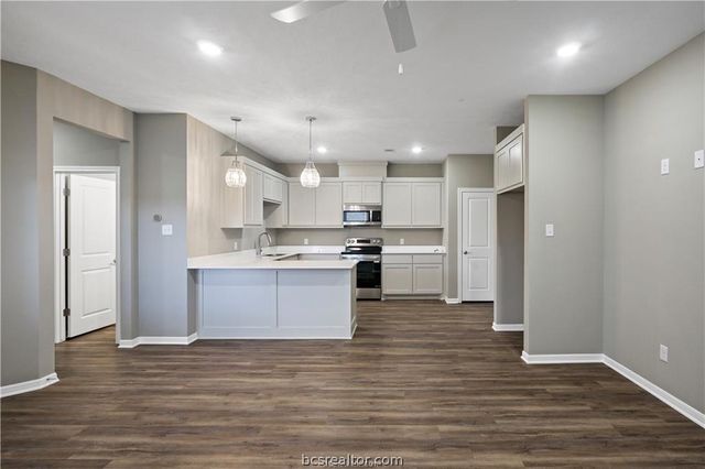 1245 Storm Row, Bryan, TX 77808