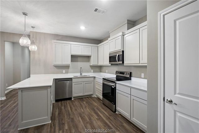 1245 Storm Row, Bryan, TX 77808