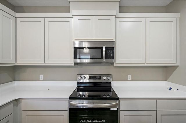 1245 Storm Row, Bryan, TX 77808