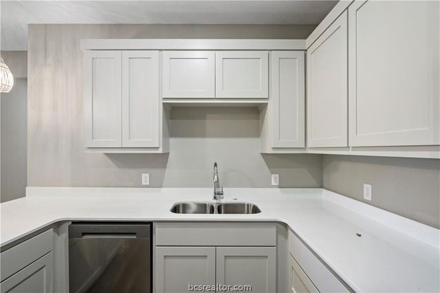 1245 Storm Row, Bryan, TX 77808