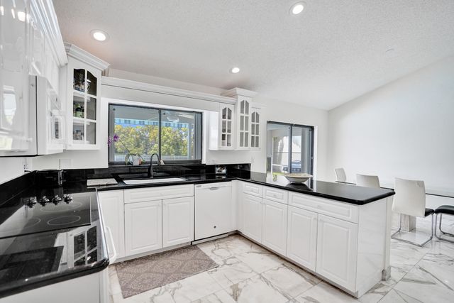 9224 Sun Pointe Drive, Boynton Beach, FL 33437