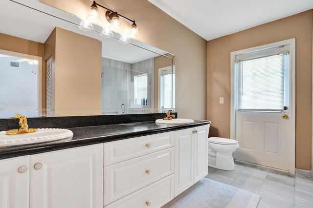 9224 Sun Pointe Drive, Boynton Beach, FL 33437