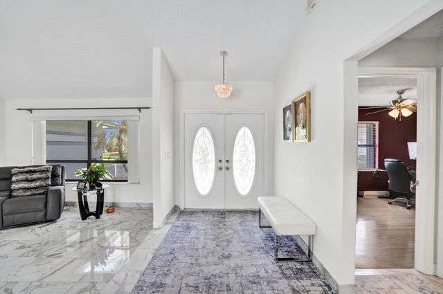 9224 Sun Pointe Drive, Boynton Beach, FL 33437