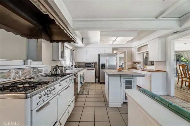 20812 Devonshire, Chatsworth, CA 91311