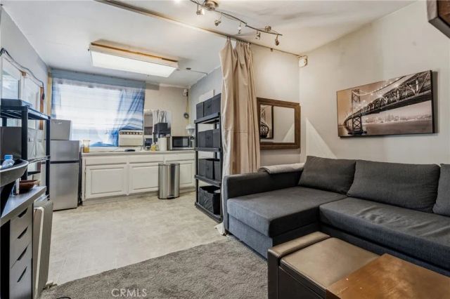 20812 Devonshire, Chatsworth, CA 91311