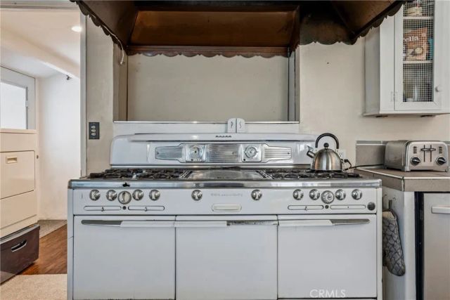 20812 Devonshire, Chatsworth, CA 91311