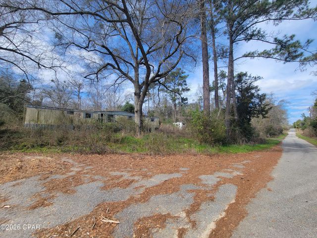 2905 Circle T Way, Marianna, FL 32448