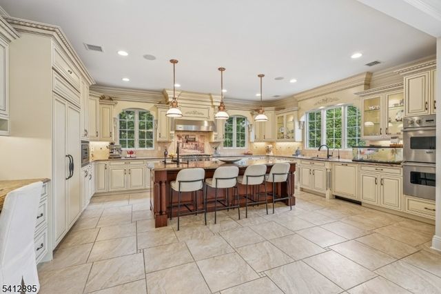 15 Arden Pl, Millburn Twp., NJ 07078