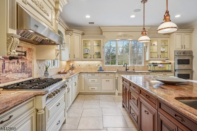 15 Arden Pl, Millburn Twp., NJ 07078