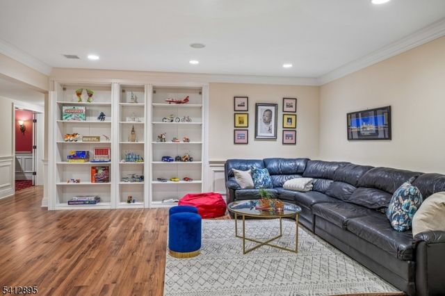 15 Arden Pl, Millburn Twp., NJ 07078