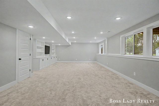 6342 Eaglewood Drive, Hudsonville, MI 49426