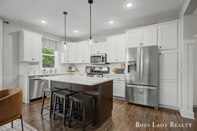 6342 Eaglewood Drive, Hudsonville, MI 49426