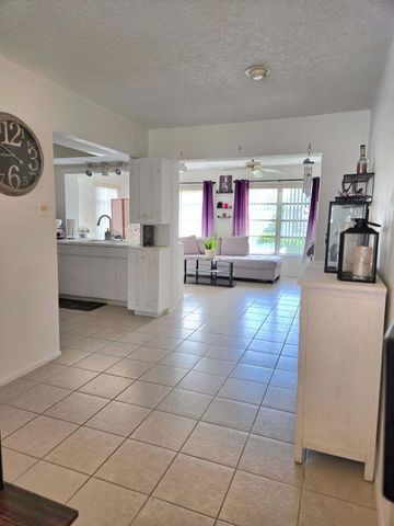 4504 NW 43rd Terrace, Tamarac, FL 33319