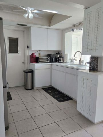 4504 NW 43rd Terrace, Tamarac, FL 33319