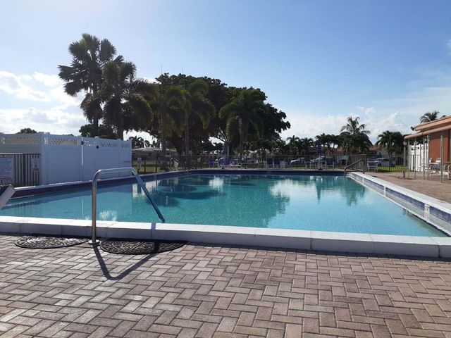 4504 NW 43rd Terrace, Tamarac, FL 33319