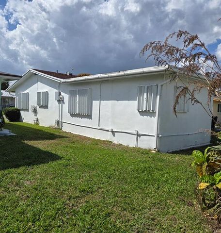 4504 NW 43rd Terrace, Tamarac, FL 33319