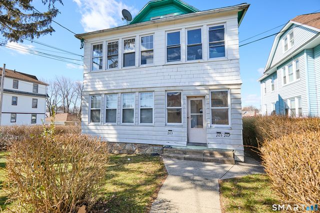 203-207 Wayne Street, Bridgeport, CT 06606