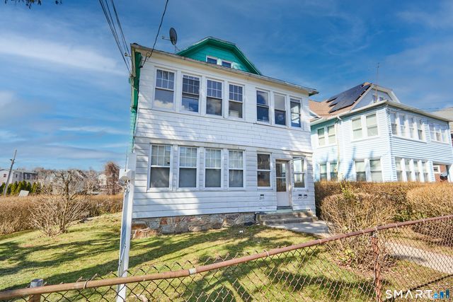 203-207 Wayne Street, Bridgeport, CT 06606