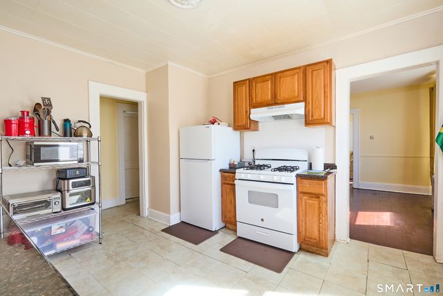 203-207 Wayne Street, Bridgeport, CT 06606