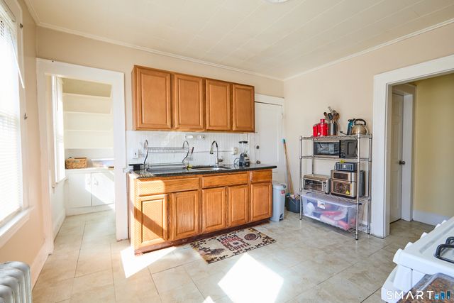 203-207 Wayne Street, Bridgeport, CT 06606