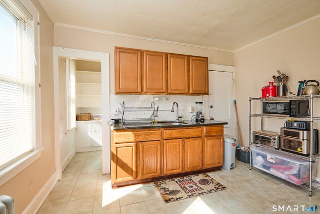 203-207 Wayne Street, Bridgeport, CT 06606