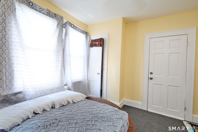 203-207 Wayne Street, Bridgeport, CT 06606