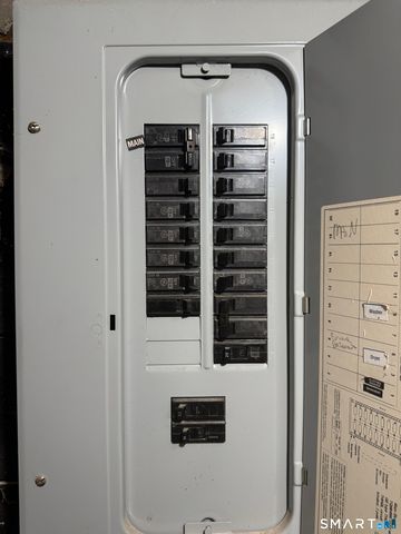 203-207 Wayne Street, Bridgeport, CT 06606