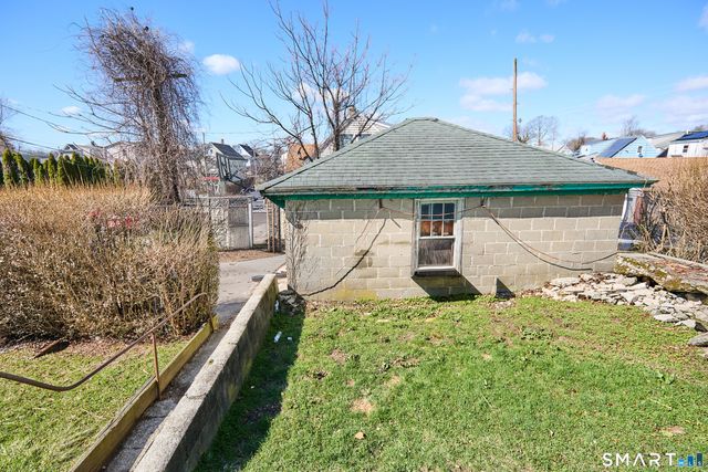 203-207 Wayne Street, Bridgeport, CT 06606