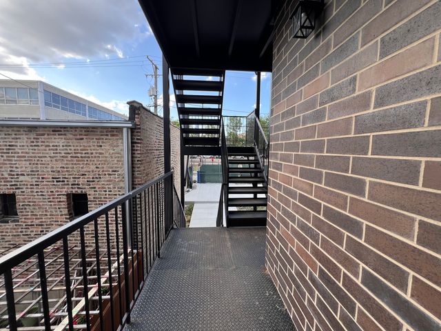 226 W 24th Street 2, Chicago, IL 60616
