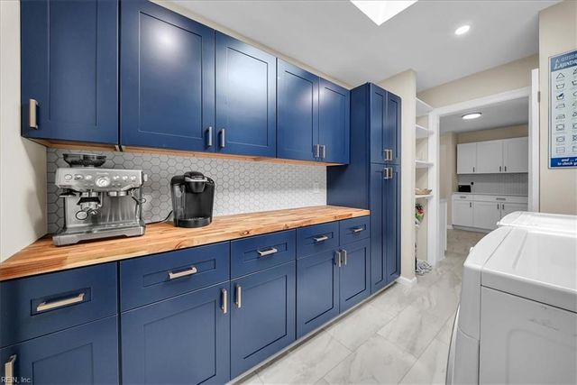 73 Shannon DR, Newport News, VA 23608