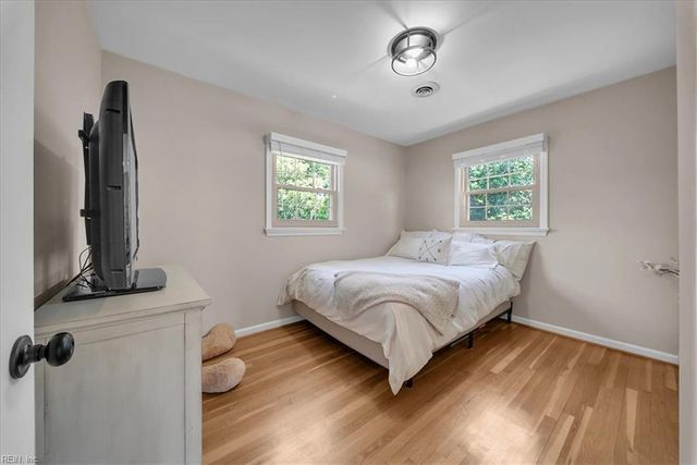 73 Shannon DR, Newport News, VA 23608