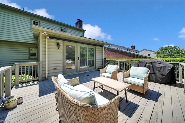 73 Shannon DR, Newport News, VA 23608