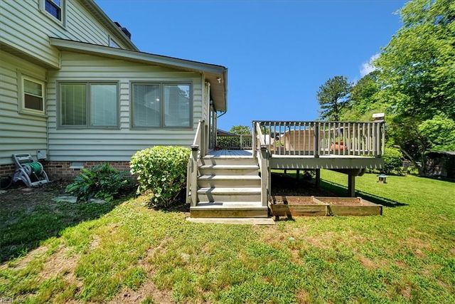73 Shannon DR, Newport News, VA 23608