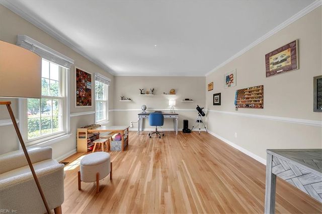 73 Shannon DR, Newport News, VA 23608