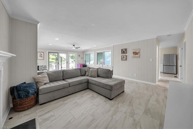 73 Shannon DR, Newport News, VA 23608