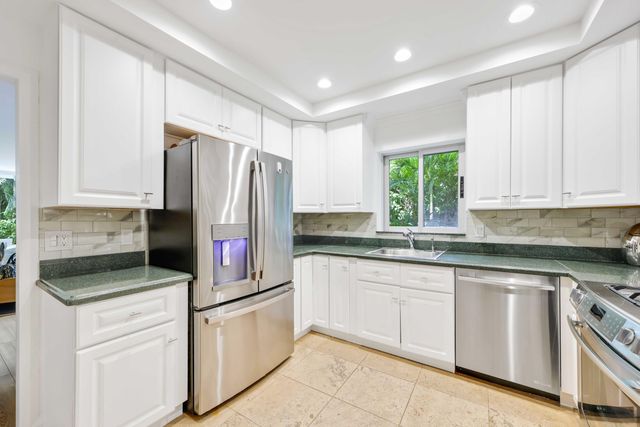 429 Australian Avenue 3, Palm Beach, FL 33480