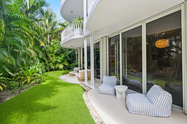 429 Australian Avenue 3, Palm Beach, FL 33480