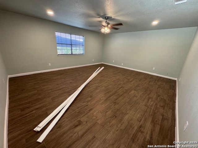 1067 RAYBURN DR, San Antonio, TX 78221