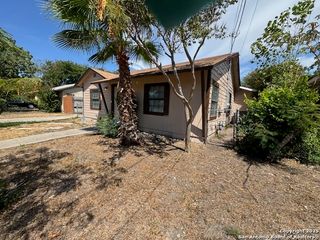1067 RAYBURN DR, San Antonio, TX 78221
