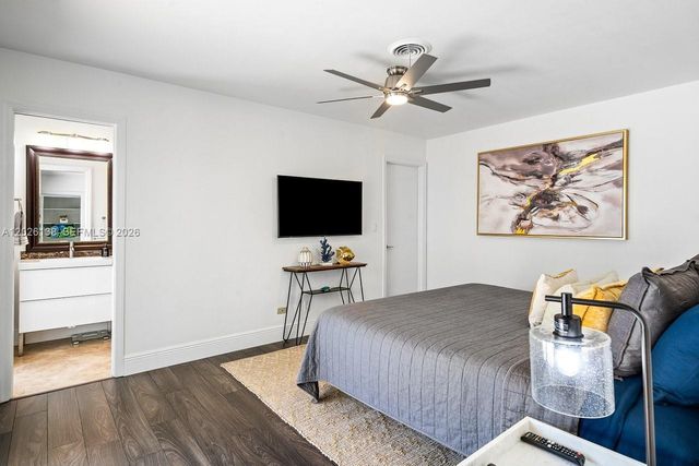 2010 NE 57th St, Fort Lauderdale, FL 33308