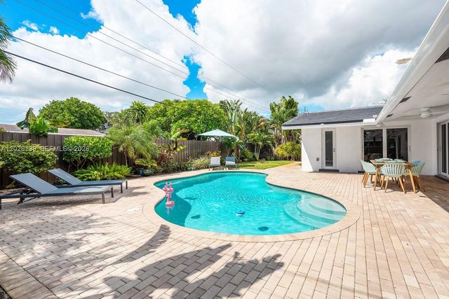 2010 NE 57th St, Fort Lauderdale, FL 33308