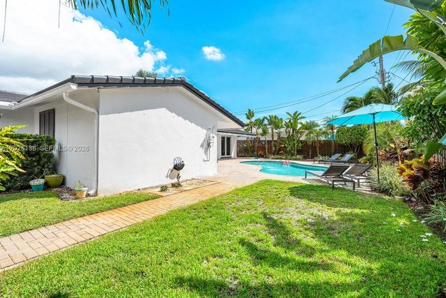 2010 NE 57th St, Fort Lauderdale, FL 33308